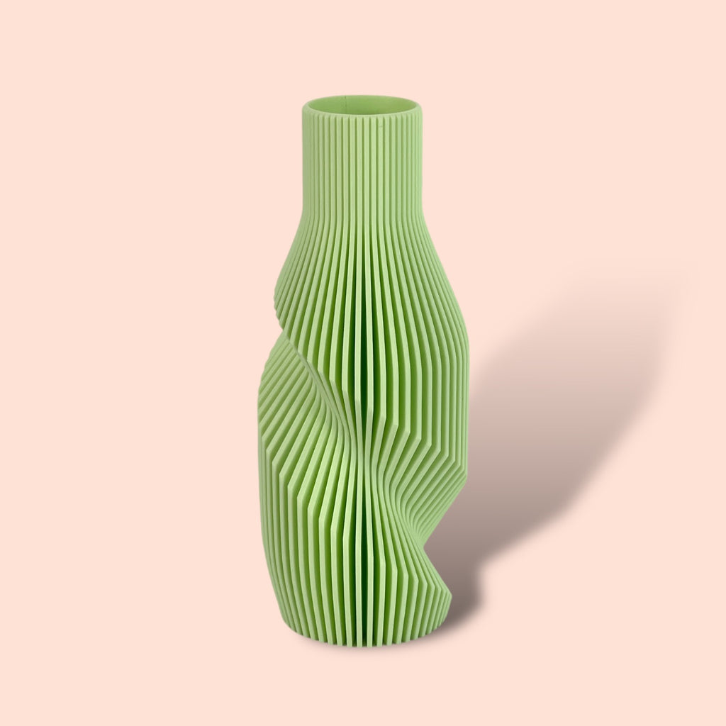 The Twisted Bottle Vase - ModProj
