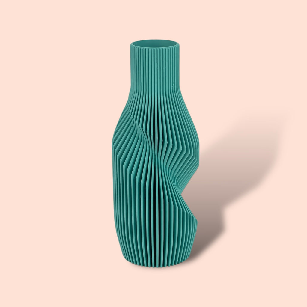 The Twisted Bottle Vase - ModProj