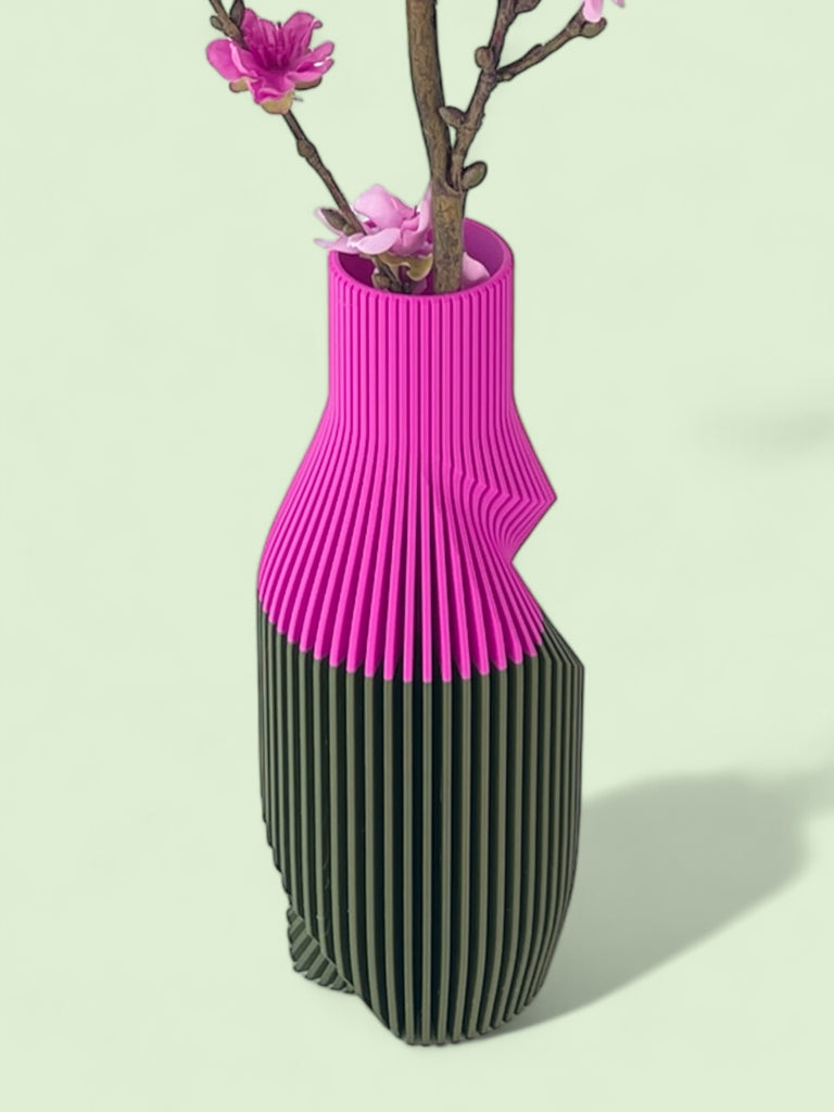The Twisted Bottle Vase - ModProj