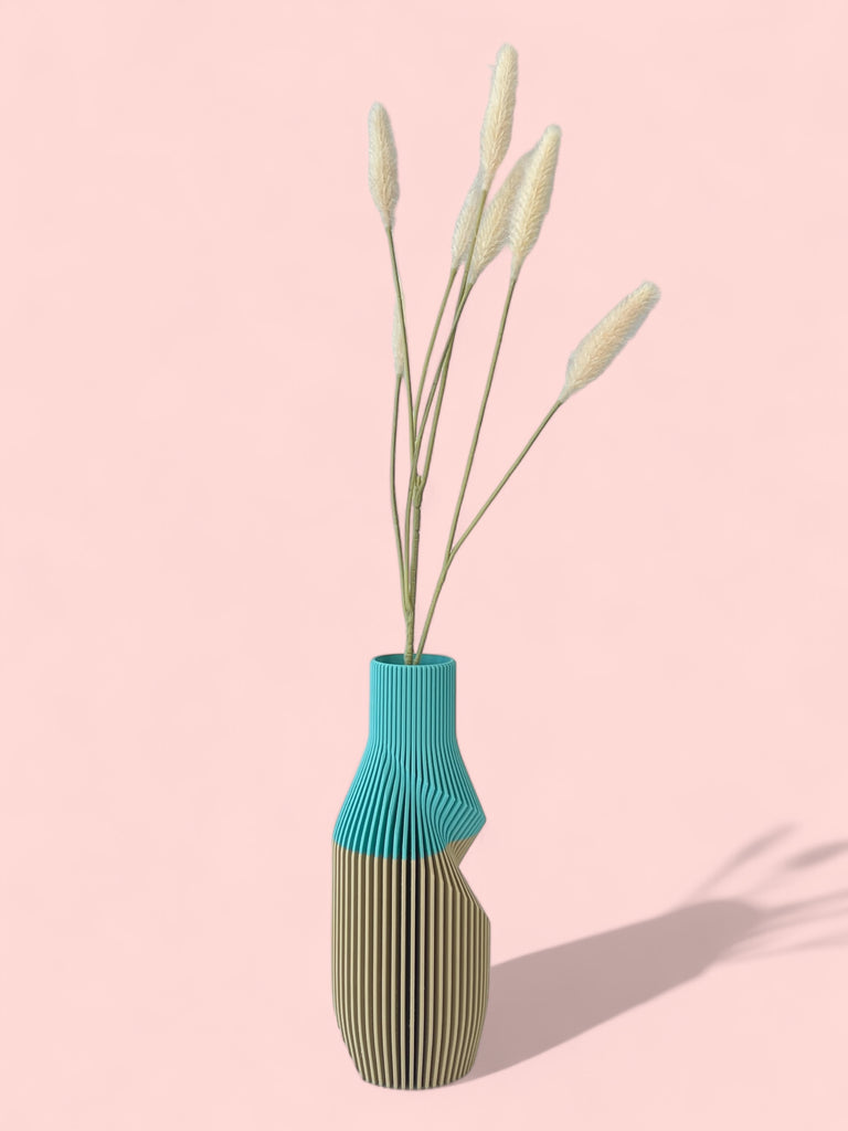 The Twisted Bottle Vase - ModProj