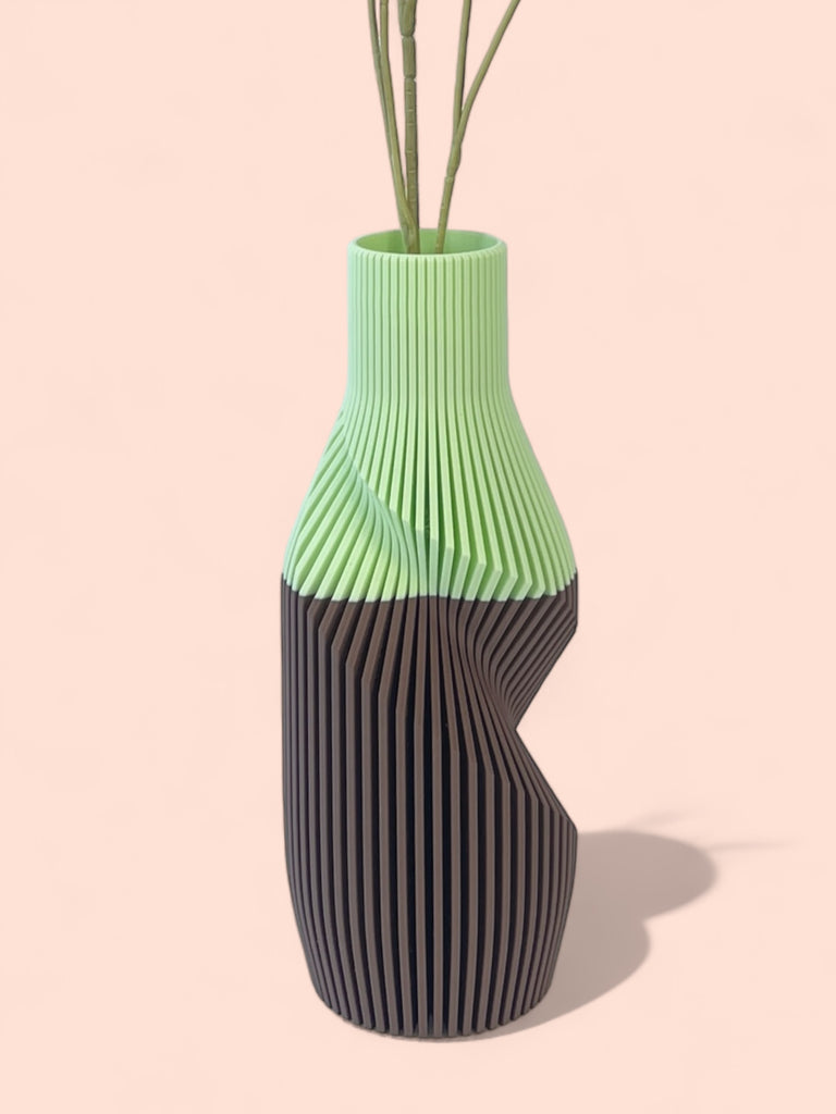 The Twisted Bottle Vase - ModProj