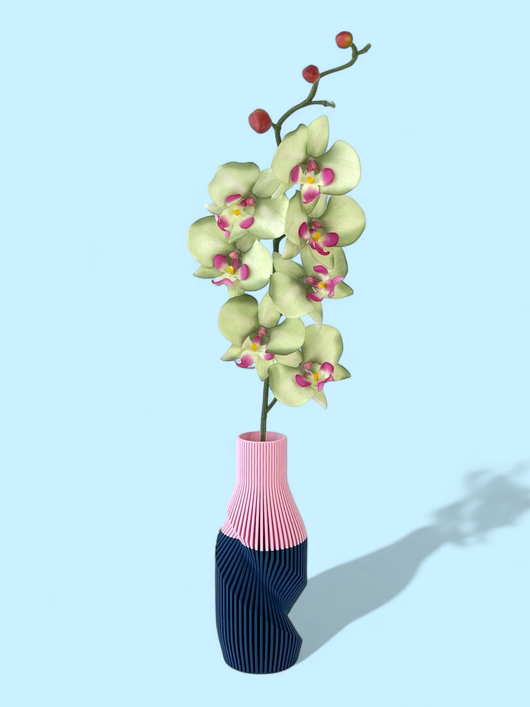 The Twisted Bottle Vase - ModProj