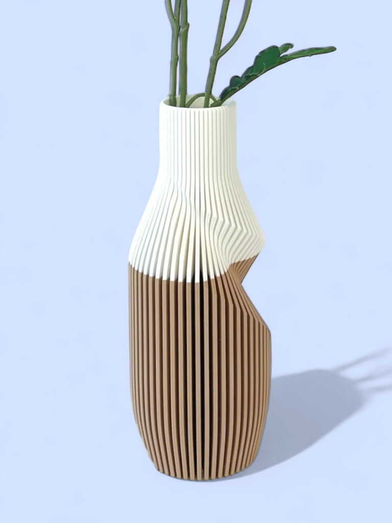 The Twisted Bottle Vase - ModProj